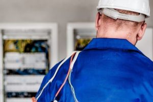 How To Become An Electrician in Virginia